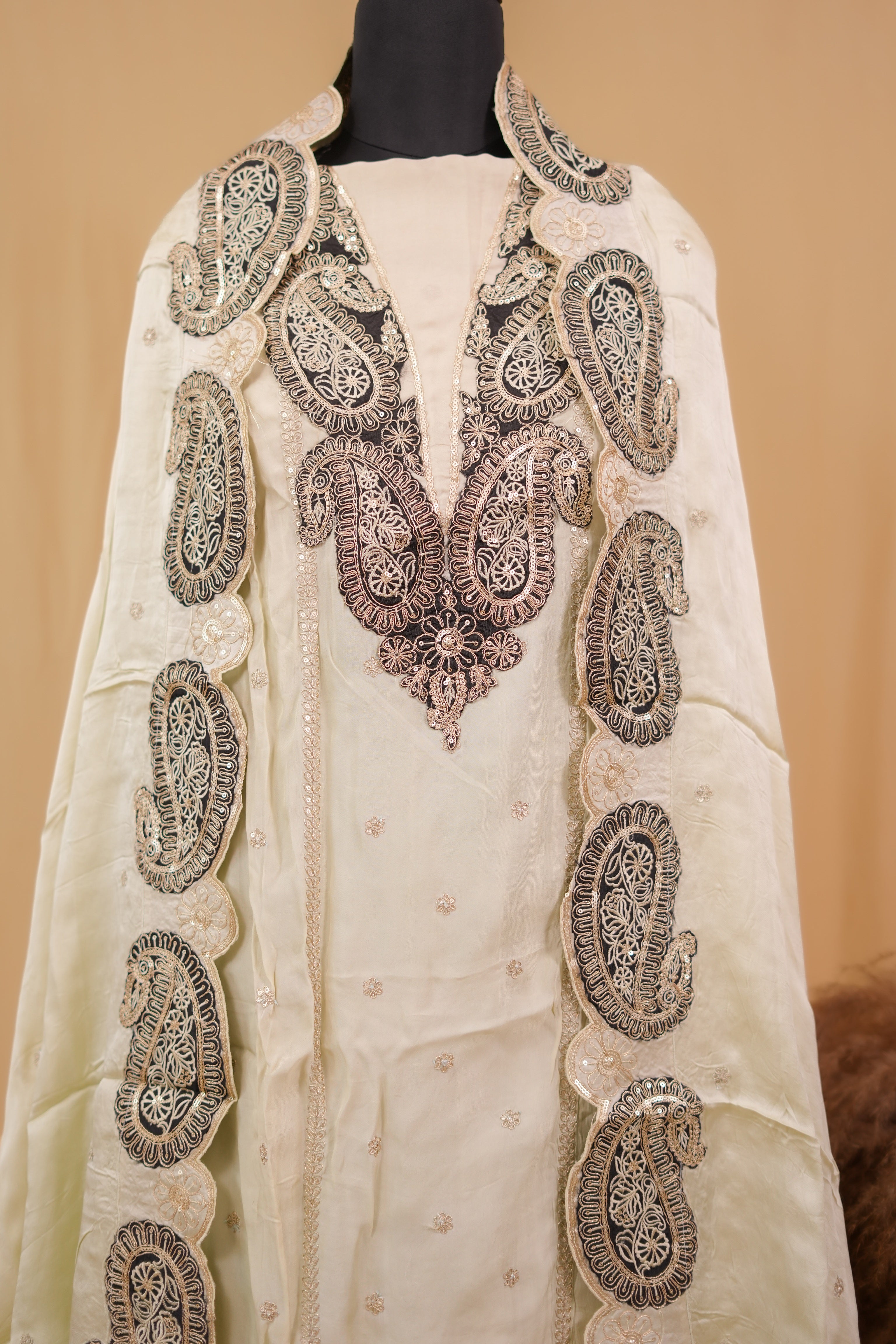 Midnight Paisley Echo suit